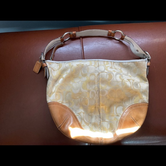 Authentic Coach Optic Purse and wristlet Too cute! Need gone! 😍 - Picture 10 of 15